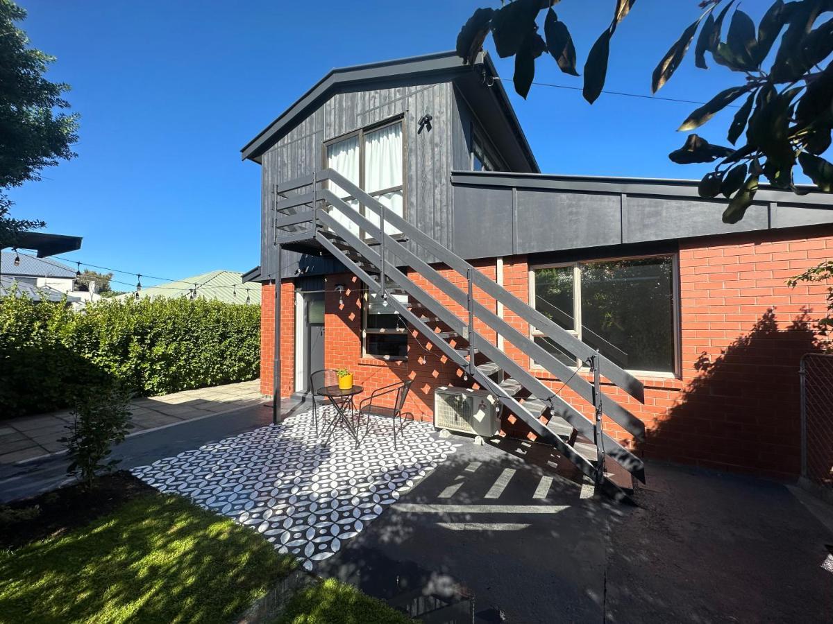 Beckenham Studio On Tree Lined Street Крайстчърч Екстериор снимка